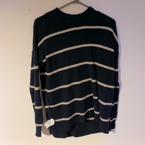 striped comfy sweater - Picture 2 of 2